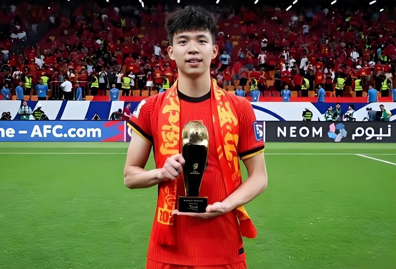 开云体育app-意外！王钰栋如果在U23国足踢越南比赛首发，是不是能进更多球